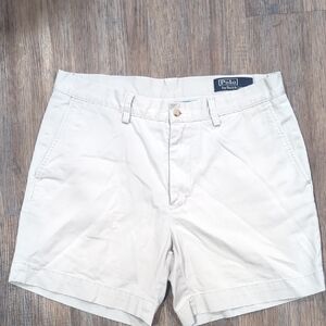 Polo by Ralph Lauren Cream Color Mens Shorts Size 33 Classic Fit. 100% cotton.